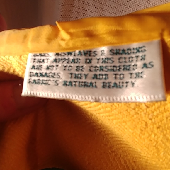 SHOULDER PADS- did Joan Crawford wear this? Not in this color - Picture 11 of 11